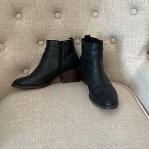 Womens GAP booties size 10